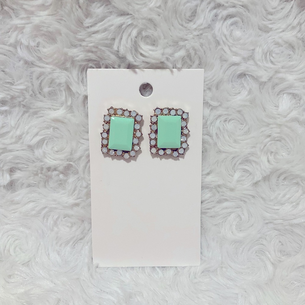🌻 3 for $15 - Jewelmint gemstone & crystal earrings